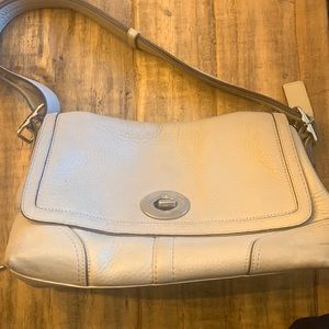 COACH Handbag / Authentic
